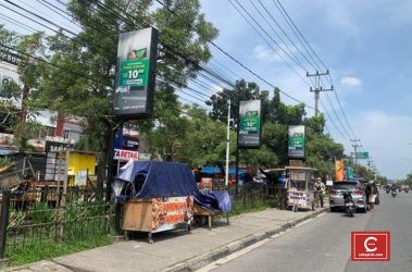 PKL di Jalan Soebrantas makin marak
