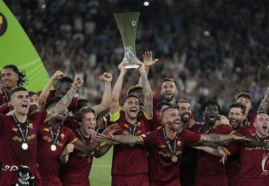 Selamat! AS Roma Resmi Jadi Juara Perdana UEFA Conference League