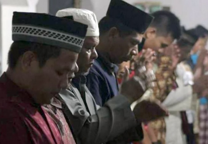 Jemaah Tarekat Syattariah Sumatera Barat Berlebaran Hari Ini