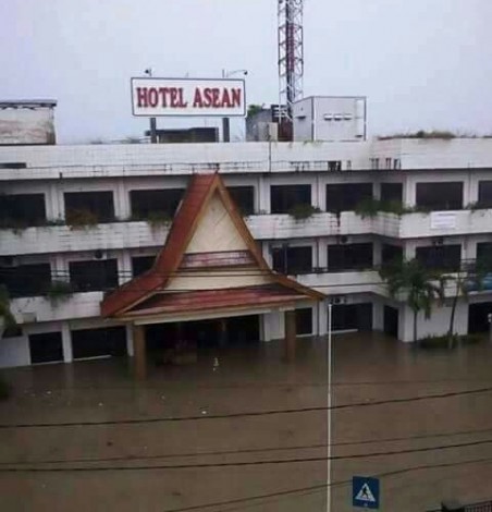 Hari Ketiga, Grand Tjokro dan Grand Central Hotel Masih Belum Beroperasi Akibat Banjir