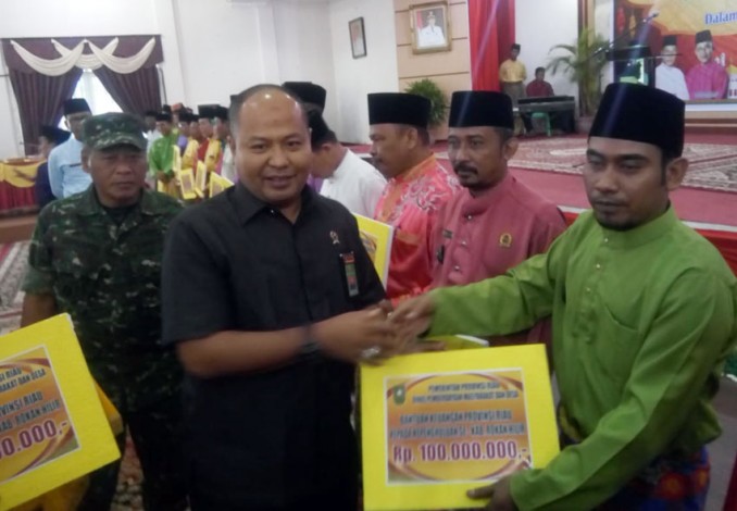 146 Kepenghuluan di Rohil Terima Bantuan Keuangan Pemprov Riau