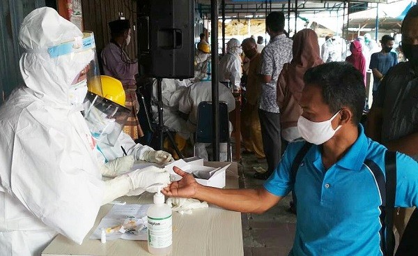Swab dan Rapid Test Massal di Pasar Agus Salim, Sejumlah Pedagang Takut Diperiksa