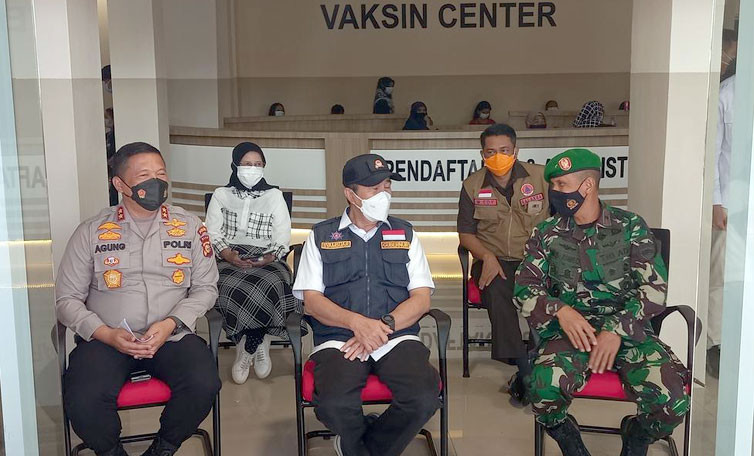 30.600 Warga Ikut Vaksinasi Massal yang Digelar Polda Riau