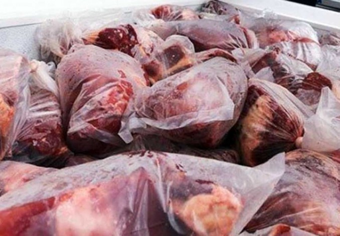 Impor Dari India, Bulog Riau Kembali Datangkan 100 Ton Daging Kerbau Beku