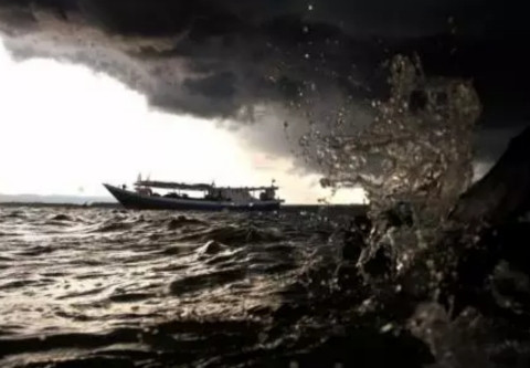 Masyarakat Diimbau Tenang soal Prediksi Tsunami 20 Meter di Selatan Jawa