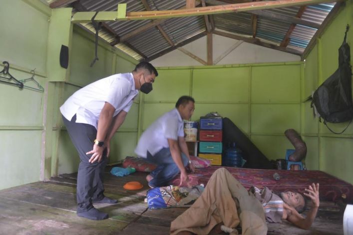 Karang Taruna Riau Salurkan 350 Paket Sembako ke Warga Kurang Mampu
