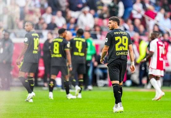 Kronologi Ajax vs Feyenoord: Kalah 0-3, Flare Dilempar, dan Gas Air Mata Pecah Kerusuhan Suporter
