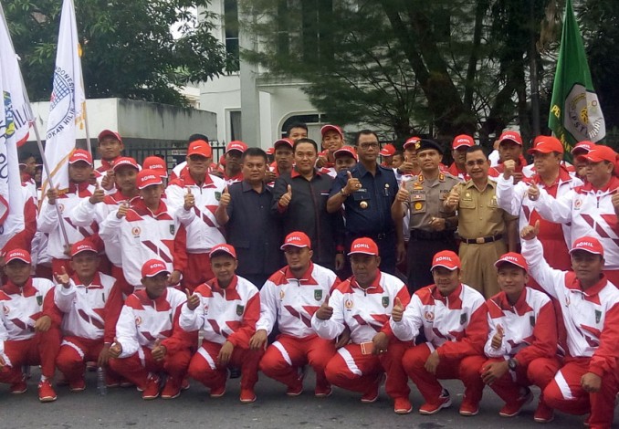 Bupati Rohil Lepaskan Keberangkatan Kontingen untuk Porprov IX Riau di Kampar