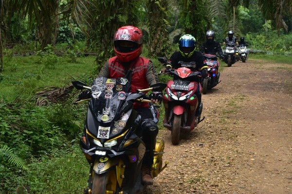 Touring ke Lubuk Nginio Kampar, Rider Uji Ketangguhan Yamaha Aerox 155 VVA