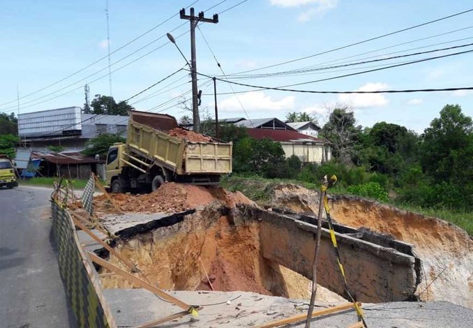 Jalan Hang Tuah Amblas, DPRD Minta PUPR Buat Status Tanggap Darurat