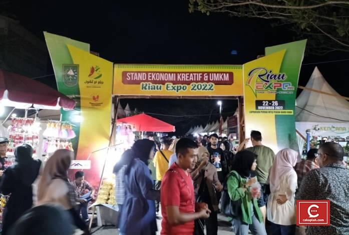Pengunjung Riau Expo 2022 di Malam Penutupan Membeludak, Pedagang UMKM Tersenyum