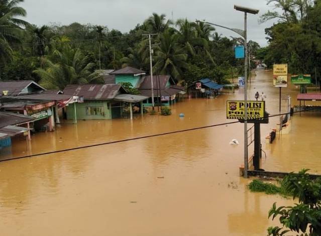 Delapan Daerah di Riau Dilanda Banjir, Empat Kabupaten Ajukan Bantuan Logistik