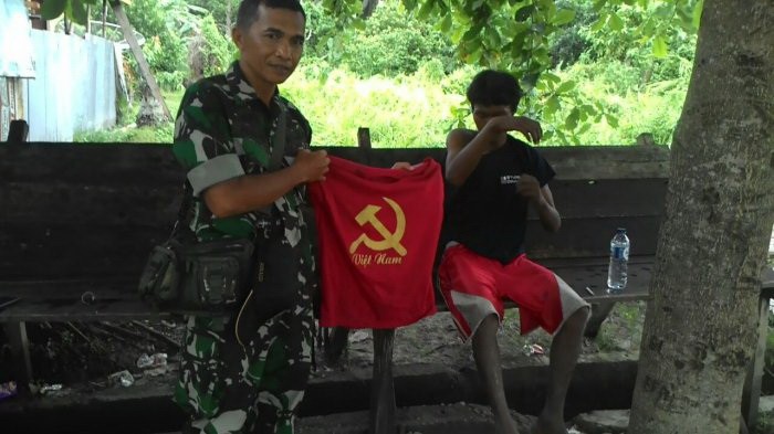 Pakai Baju Palu Arit, Warga Kepulauan Meranti Diamankan TNI