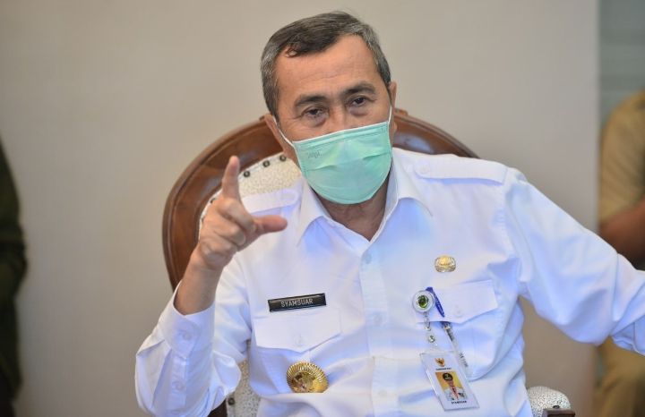 Gubernur Minta Guru di Riau Ikuti Vaksinasi Booster