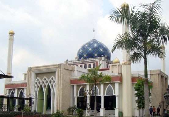 Gara-gara Corona: Masjid di Pekanbaru Ada yang Tetap Menyelenggarakan Salat Jumat, Ada Juga yang Tidak