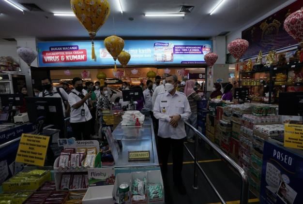 Antisipasi Kelangkaan Minyak Goreng, Pemprov Riau Gelar Operasi Pasar Murah di Berbagai Daerah