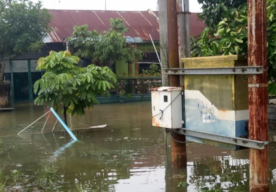 Perumahan di Jalan Datuk Tunggul Terendam Banjir