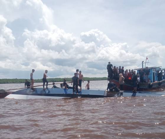 Update: Lima Penumpang Tewas dalam Insiden Kapal Terbalik di Inhil
