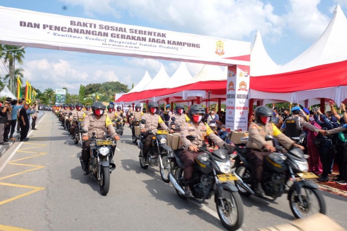 Polda Riau Salurkan 6.415 Paket Sembako untuk Masyarakat Terdampak Covid-19