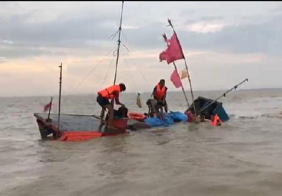 Kapal Nelayan Rohil Tenggelam Gara-gara Tertabrak Tiang Bubu