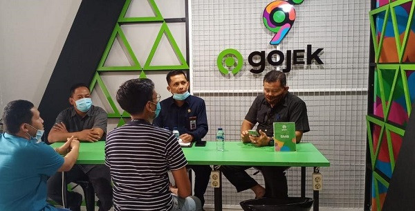 Karyawan Gojek Kaget Didatangi Wakil Ketua DPRD Pekanbaru