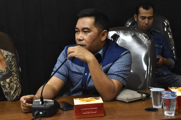 Masih Banyak Baliho Ilegal di Pekanbaru, DPRD: Tertibkan!
