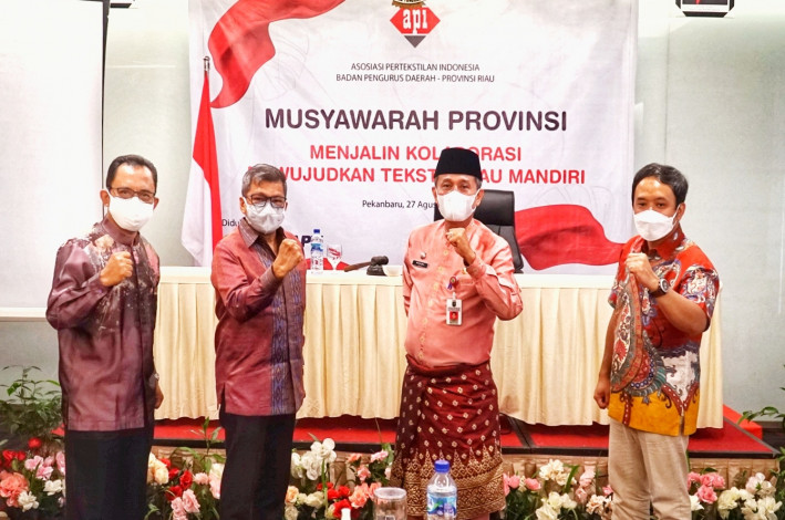 Basrie Kamba Nakhodai BPD API Riau, Siap Bangkitkan Industri TPT Bumi Melayu