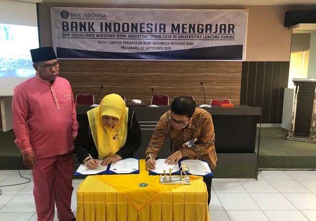 Bank Indonesia Berikan Beasiswa untuk 50 Mahasiswa Unilak