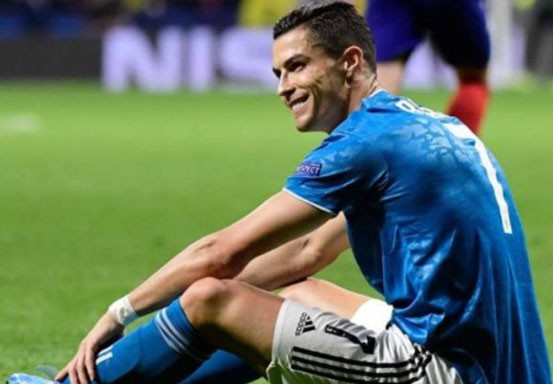 Punya Rekor Memalukan, Juventus Bakal Ganti Ronaldo?