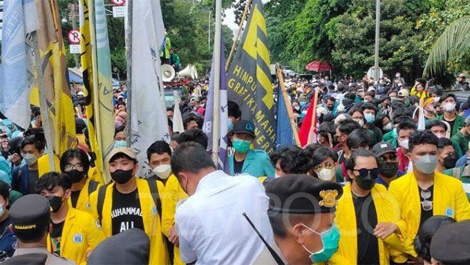Demo, Ratusan Mahasiswa Desak 56 Pegawai Tidak Lulus TWK Diangkat Menjadi ASN dalam Waktu 3x24 Jam