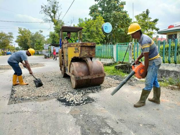 Kontraktor IPAL Mulai Perbaiki Beberapa Ruas Jalan di Pekanbaru