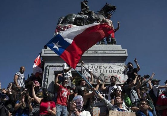 Akibat Protes Masif, Presiden Chile Umumkan Reshuffle Total