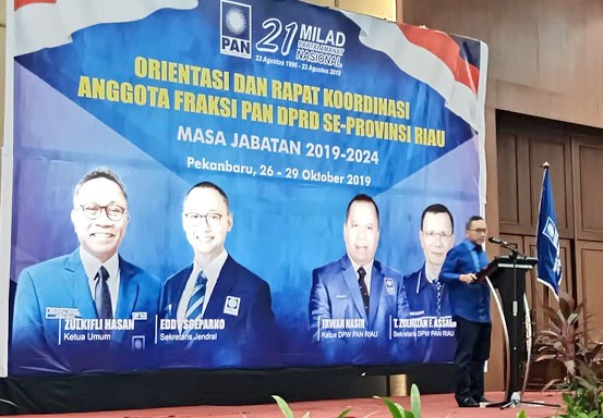 Orientasi dan Rakor Fraksi PAN Riau, Zulhas Ingatkan Kader untuk Move On