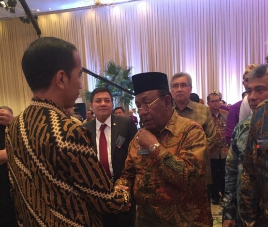 Bertemu di Jakarta, Wan Thamrin Undang Presiden Jokowi Datang ke Riau