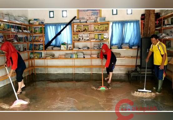 Banjir Rohul Mulai Surut, Proses Belajar Mengajar Masih Terganggu
