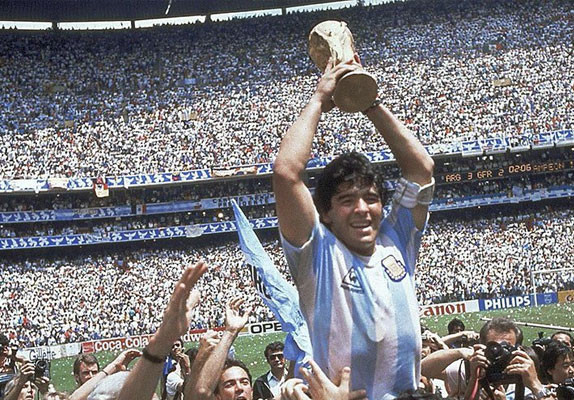 7 Momen Ikonik Mengenang Diego Maradona