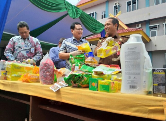BBPOM Pekanbaru Musnahkan Produk Pangan dan Kosmetik Ilegal Senilai Rp3,8 M