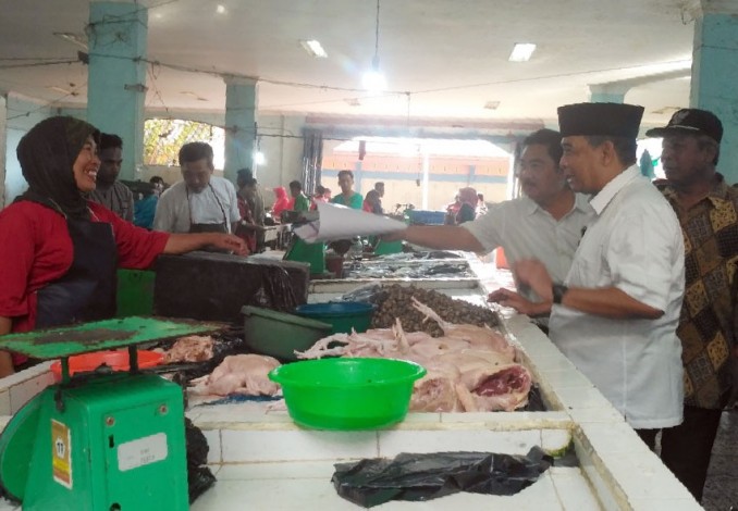 Pedagang Bengkalis Curhat ke Cawagub Riau Edy Nasution