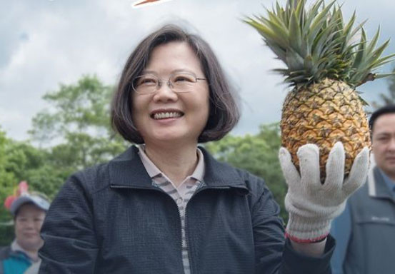 Ditekan China, Presiden Taiwan Desak Warganya Makan Nanas