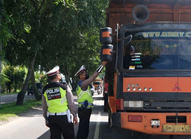 Mobil Bertonase Besar Masih Sering Langgar Aturan, DPRD Riau Minta Pemda Bertindak