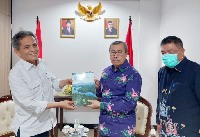 Temui Kepala BRGM, Gubernur Riau Curhat Persoalan Gambut yang Rumit