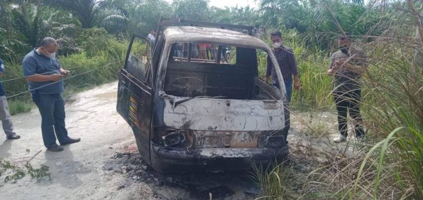 Mobil Terbakar di Tasik Serai Timur, Pengemudi Tewas