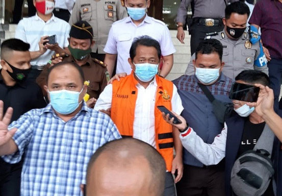 Setelah Ditahan, Sekdaprov Riau Yan Prana Diperiksa di Rutan