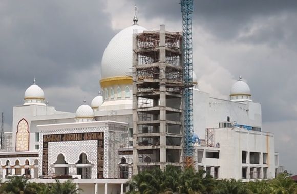 Pembangunan Menara Masjid Raya Riau Setinggi 99 Meter Dihentikan Sementara, PUPR-PKPP Riau Akui Terjadi Penurunan