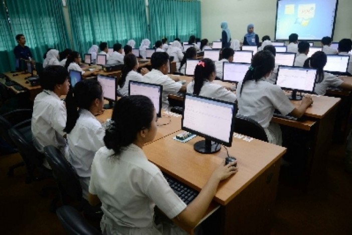 Tahun Ini, 80 Persen SMA/SMK di Riau Laksanakan UNBK