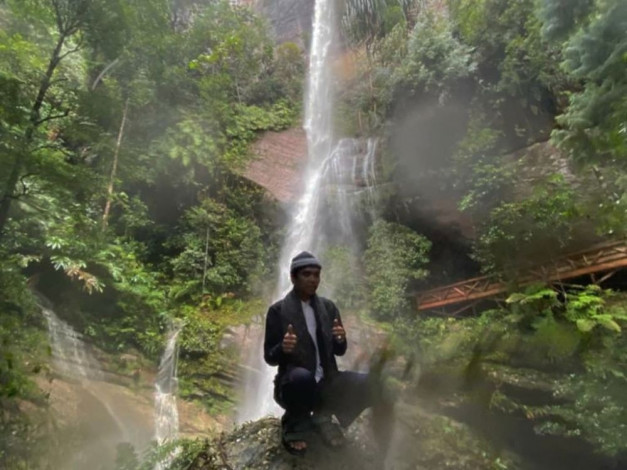 Kunjungi Air Terjun Batu Tilam Kampar, UAS: Surga Dunia yang Tersembunyi