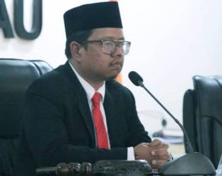 Dua Balon Anggota DPD RI Ngadu ke Bawaslu Riau