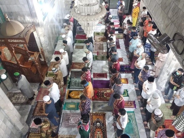 Rindu Salat Jumat, Masjid Amal Ikhlas Dipenuhi Jemaah