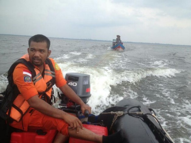 Basarnas Evakuasi Kapal Pompong di Perairan Bengkalis-Pakning