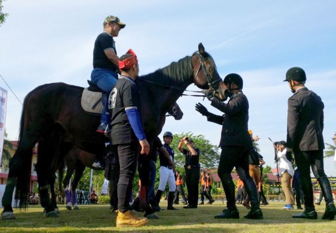 Show Jumping Equestrian Memperebutkan Piada Bergilir Polda Riau